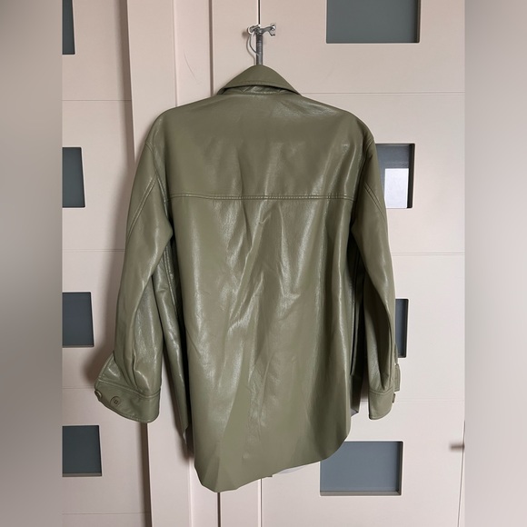 Aritzia Wilfred Ganna Faux Leather Shirt Jacket Shacket Sage Green S pants - Picture 5 of 5